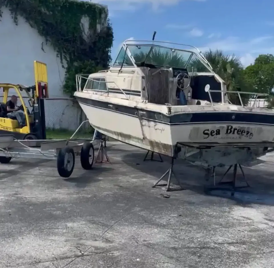 boat-removal-forklift-sea-breeze-ft-lauderdale